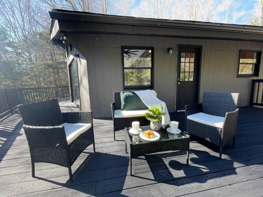 Zen Oasis Retreat Sauna/hotub/firepit/fun/gameroom