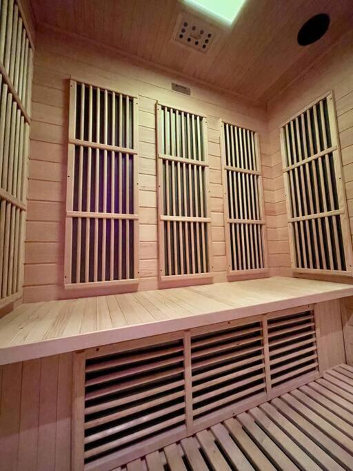 Zen Oasis Retreat Sauna/hotub/firepit/fun/gameroom * Blakeslee