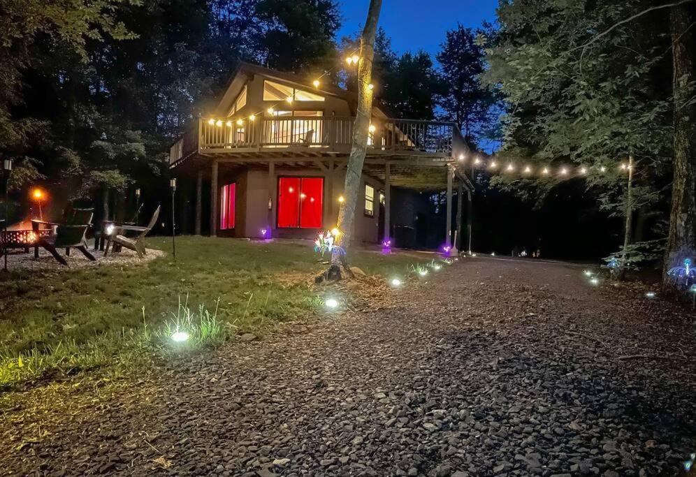 Chalet Zen Oasis Retreat Sauna/hotub/firepit/fun/gameroom Blakeslee