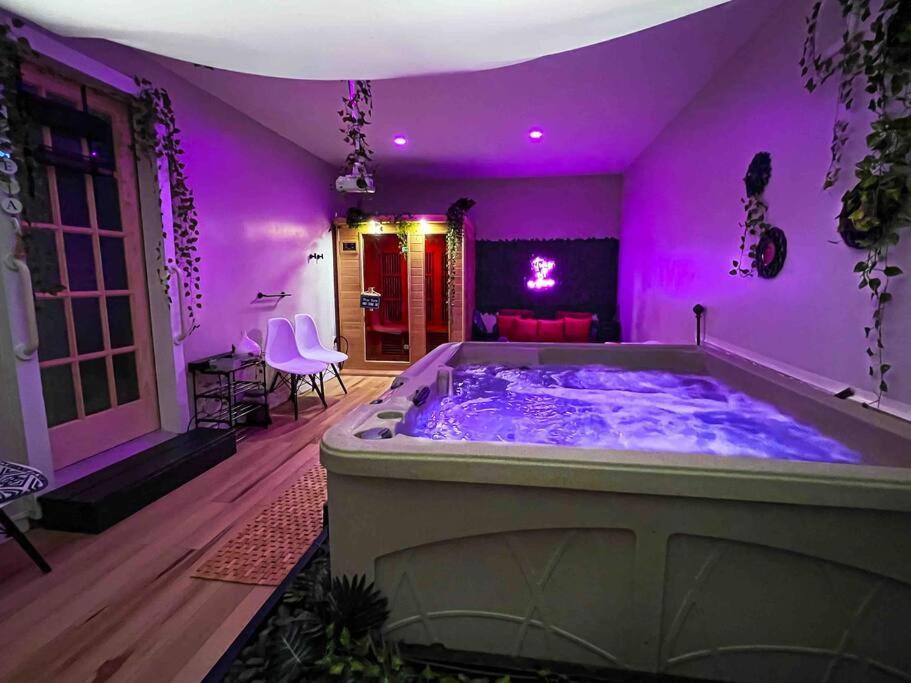 Zen Oasis Retreat Sauna/hotub/firepit/fun/gameroom